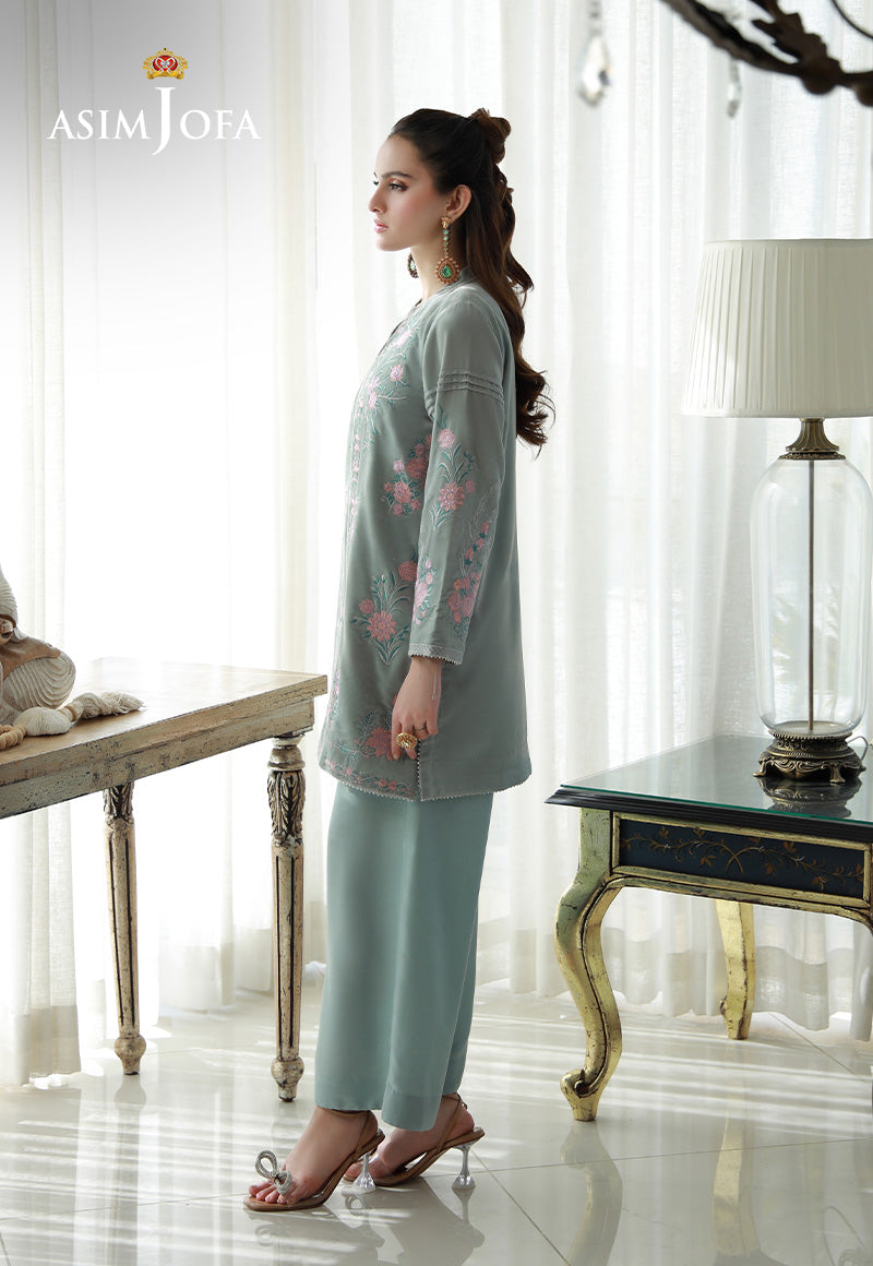 Asim Jofa | Velvet Edit | AJVG-07 by Asim Jofa - Designer Dress - Type: Ladies Clothes - Available at Libayah - 100% Original