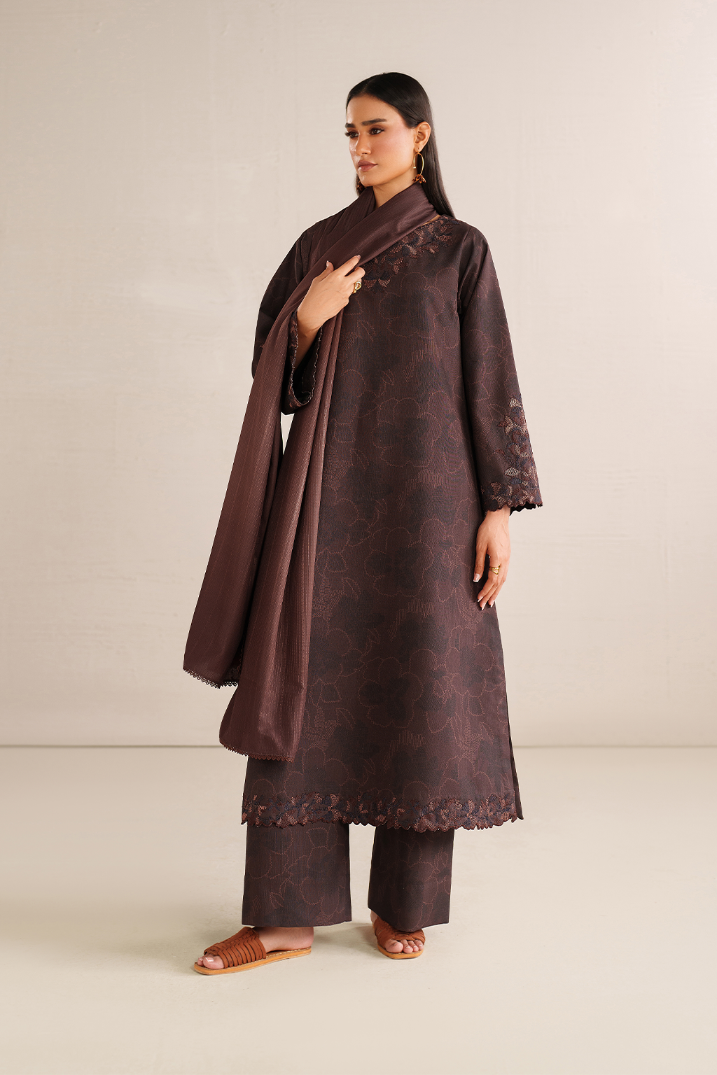 Iznik | Winter Chapter 25 | UE-574 Printed Khaddar by Iznik - Designer Dress - Type : Ladies Clothes - Available at Libayah - 100% Original 