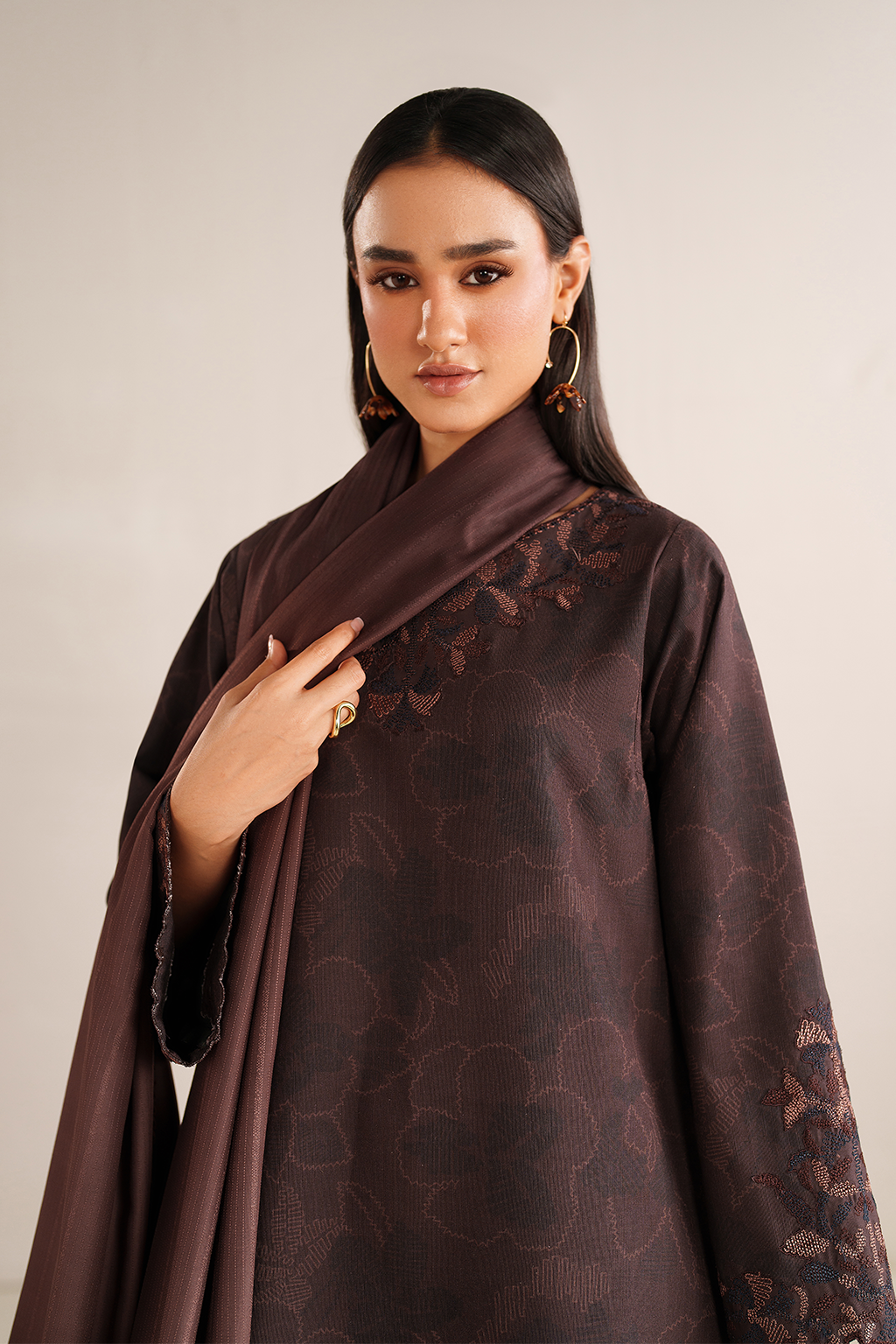 Iznik | Winter Chapter 25 | UE-574 Printed Khaddar by Iznik - Designer Dress - Type : Ladies Clothes - Available at Libayah - 100% Original 