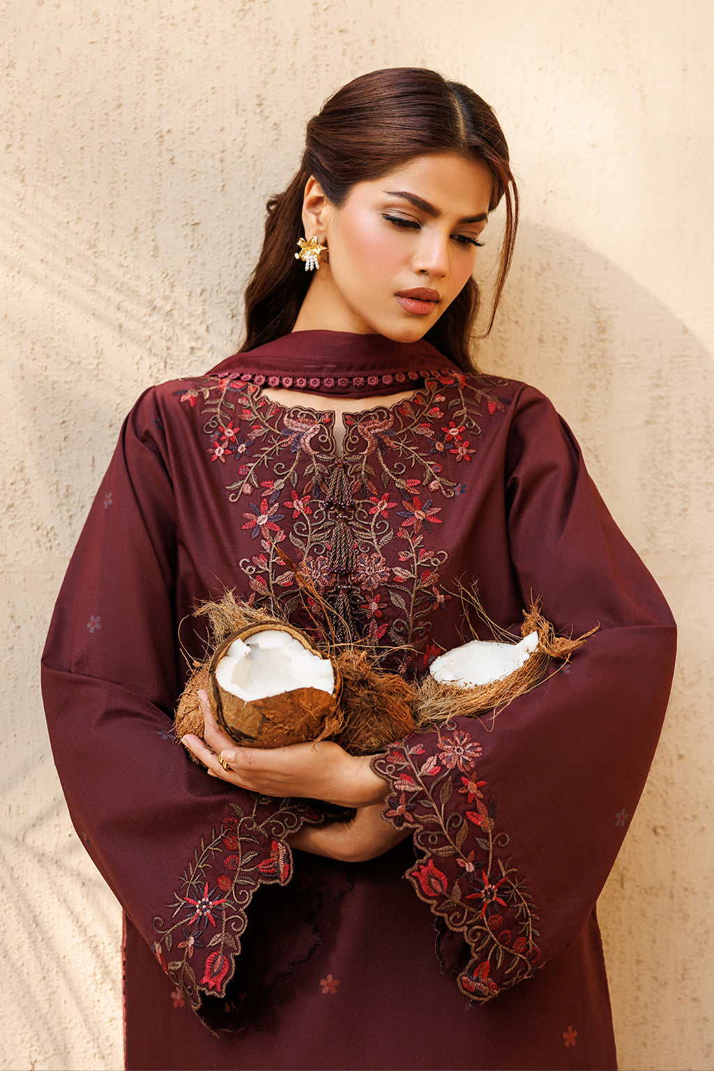 Iznik | Printed Lawn 26 | UE-666 Printed Lawn by Iznik - Designer Dress  - Type : Ladies Clothes - Available at Libayah - 100% Original 