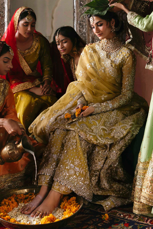 Akbar Aslam | Sultania Luxury Formals 25 | Roshanara by Akbar Aslam - Designer Dress  - Type : Ladies Clothes - Available at Libayah - 100% Original 