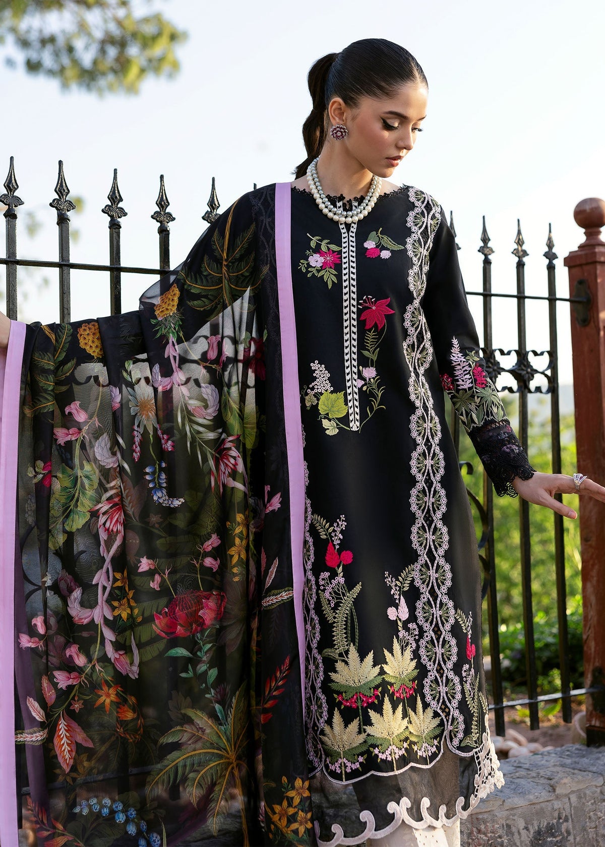 Saira Shakira | Bloom Lawn 25 | SAUVAGE 6-B by Saira Shakira - Designer Dress - Type: Ladies Clothes - Available at Libayah - 100% Original