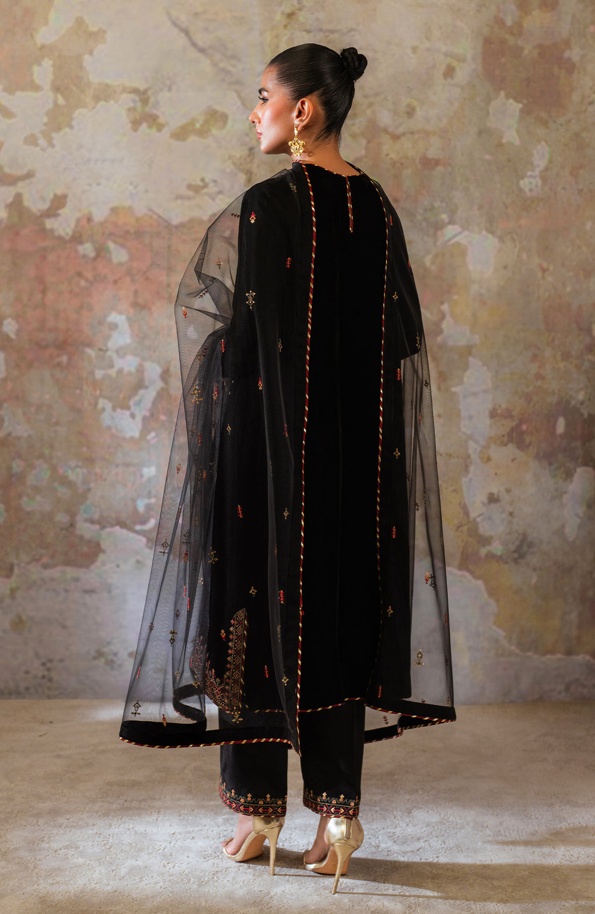 Seran | Velmor Velvet 24 | PERIN by Seran - Designer Dress - Type: Ladies Clothes - Available at Libayah - 100% Original