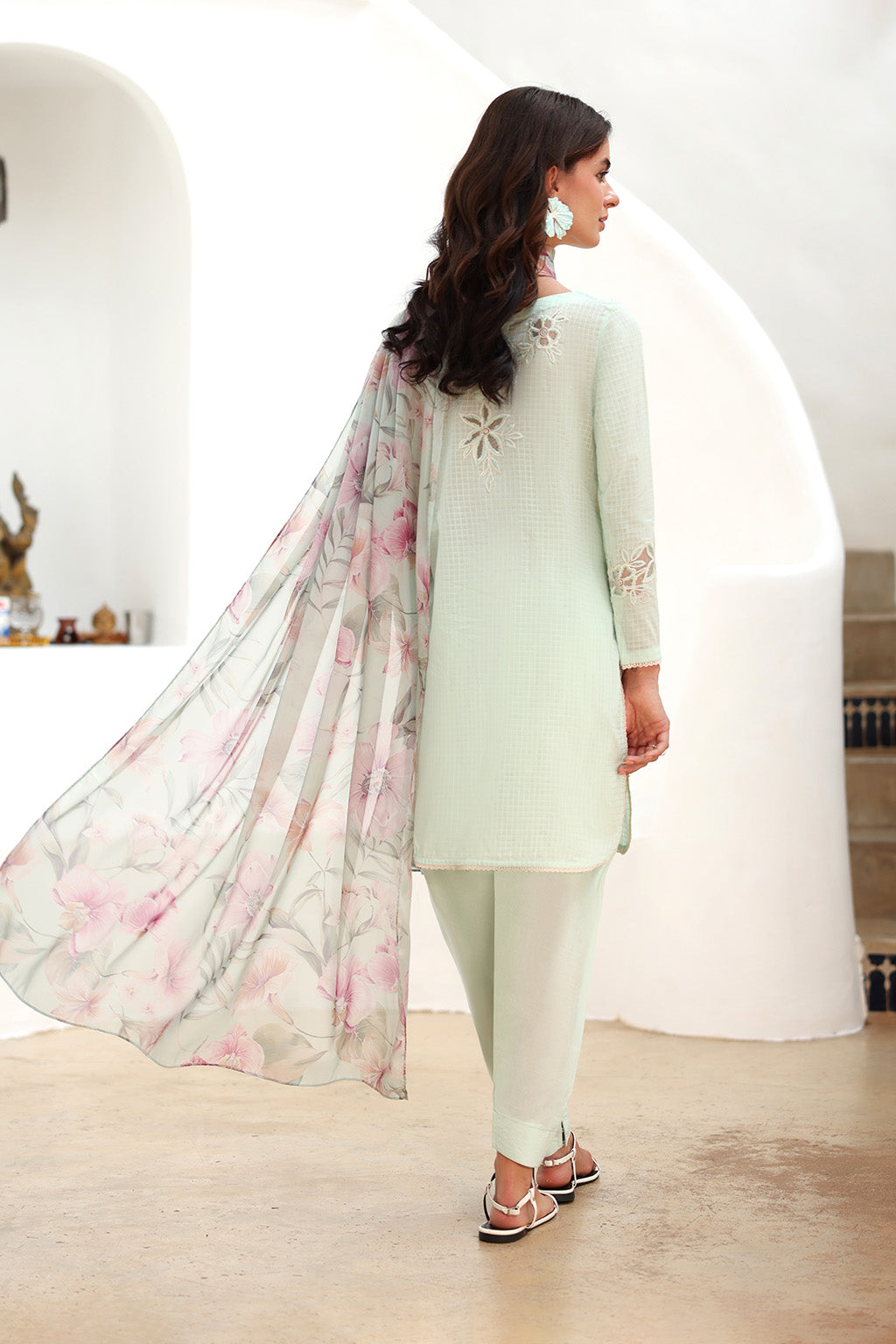 Iznik | lawn 26 | UE-521 by Iznik - Designer Dress  - Type : Ladies Clothes - Available at Libayah - 100% Original 