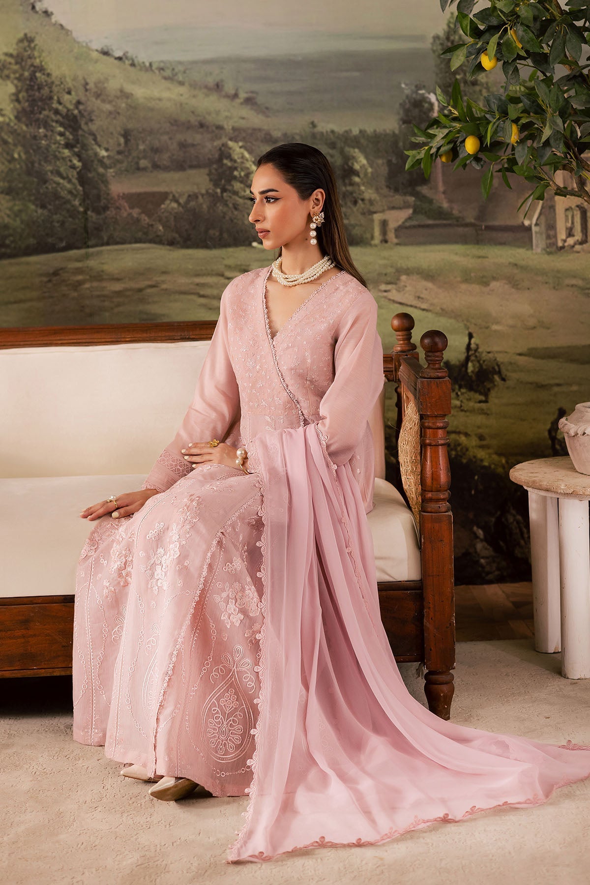 Nureh | Shades of Winter | NP-670