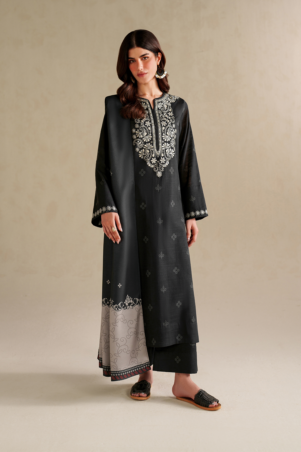 Iznik | Winter Chapter 25 | UE-591 Printed Khaddar by Iznik - Designer Dress - Type : Ladies Clothes - Available at Libayah - 100% Original 