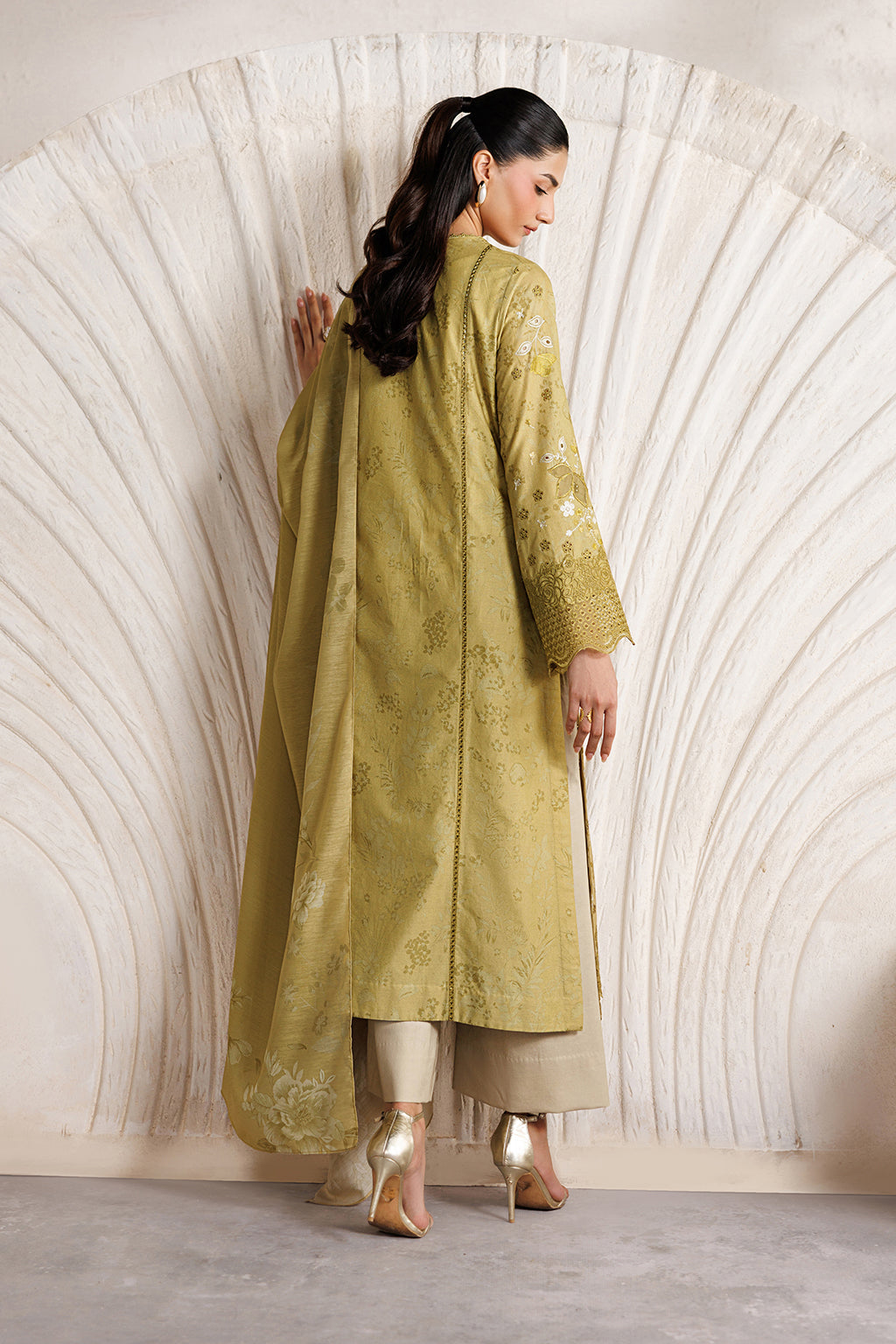 Iznik | Festive lawn 26 | IBE-09 Embroidered Lawn by Iznik - Designer Dress  - Type : Ladies Clothes - Available at Libayah - 100% Original 