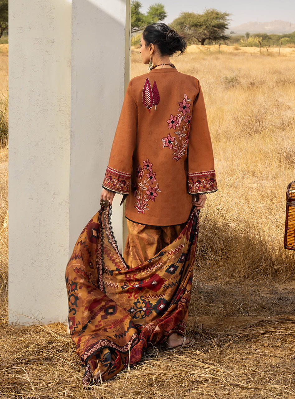 Zainab Chottani | Spring Summer Lawn 26 | Orlina by Zainab Chottani - Designer Dress - Type : Luxury Dress - Available at Libayah - 100% Original