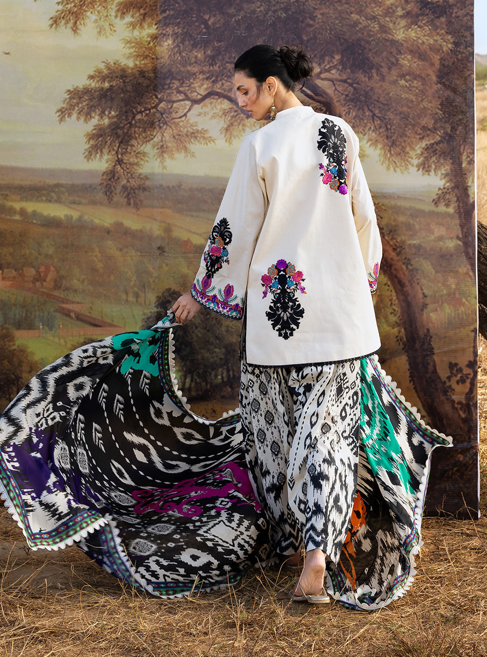 Zainab Chottani | Spring Summer Lawn 26 | Nivara 17 by Zainab Chottani - Designer Dress - Type : Luxury Dress - Available at Libayah - 100% Original