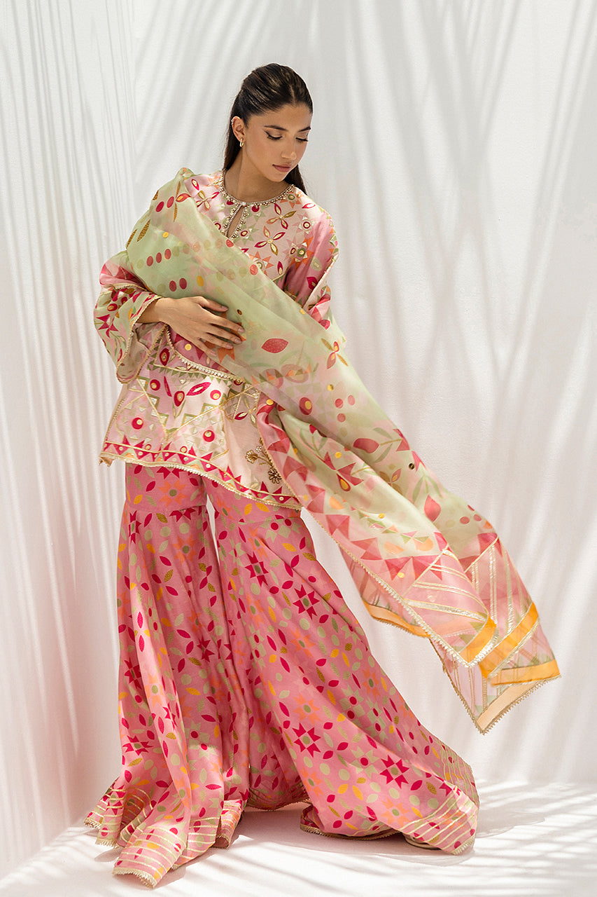 Sania Maskatiya | Fall Festive Glimmer | Vaya