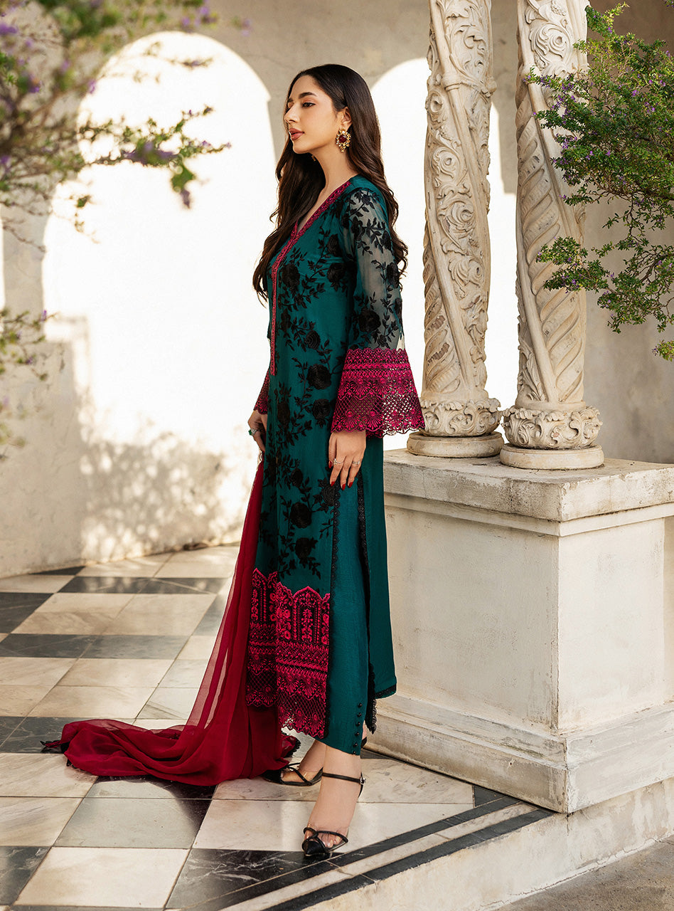 Zainab Chottani | Ramadan Edit 25 | Emerald Twilight by Zainab Chottani - Designer Dress - Type: Ladies Clothes - Available at Libayah - 100% Original
