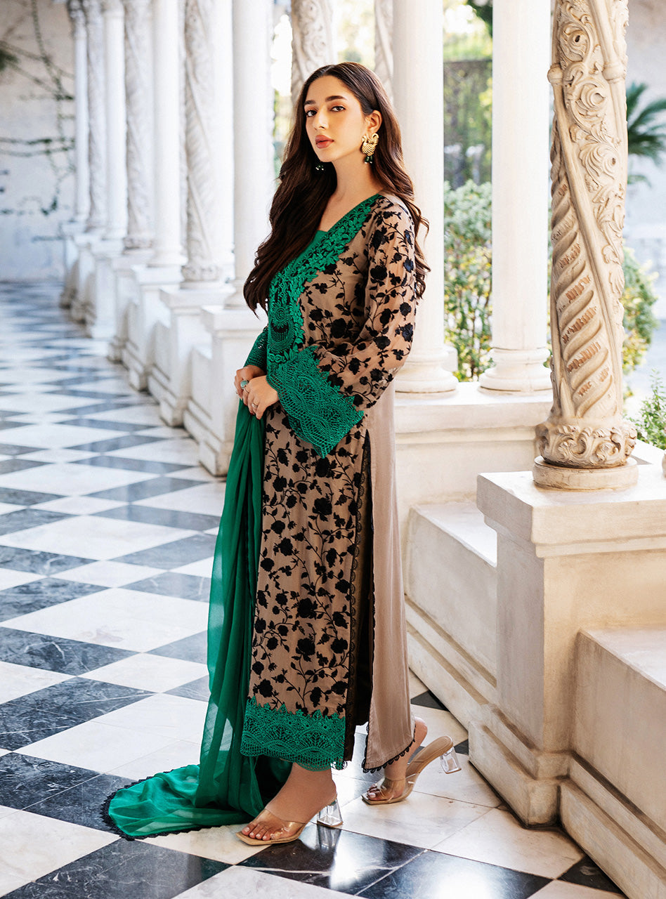 Zainab Chottani | Ramadan Edit 25 | Imperial Coffee by Zainab Chottani - Designer Dress - Type: Ladies Clothes - Available at Libayah - 100% Original