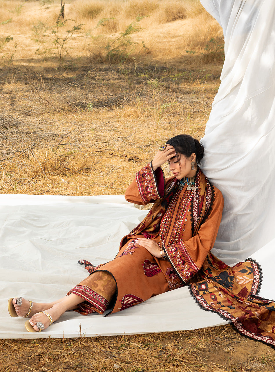 Zainab Chottani | Spring Summer Lawn 26 | Orlina by Zainab Chottani - Designer Dress - Type : Luxury Dress - Available at Libayah - 100% Original