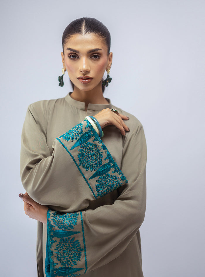 Zainab Chottani | Aara Moonsoon Edit | Desert Oasis by Zainab Chottani - Designer Dress  - Type : Ladies Clothes - Available at Libayah - 100% Original 