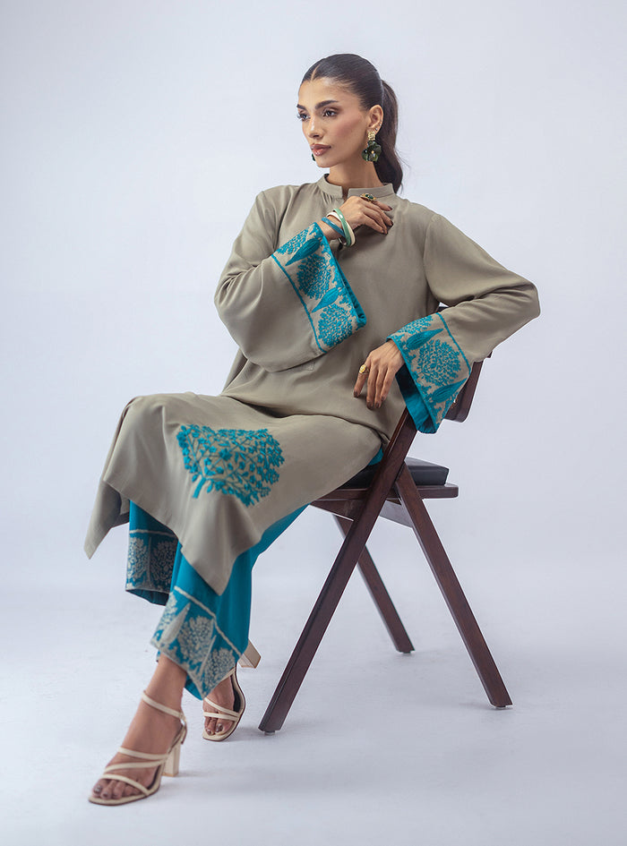Zainab Chottani | Aara Moonsoon Edit | Desert Oasis by Zainab Chottani - Designer Dress  - Type : Ladies Clothes - Available at Libayah - 100% Original 