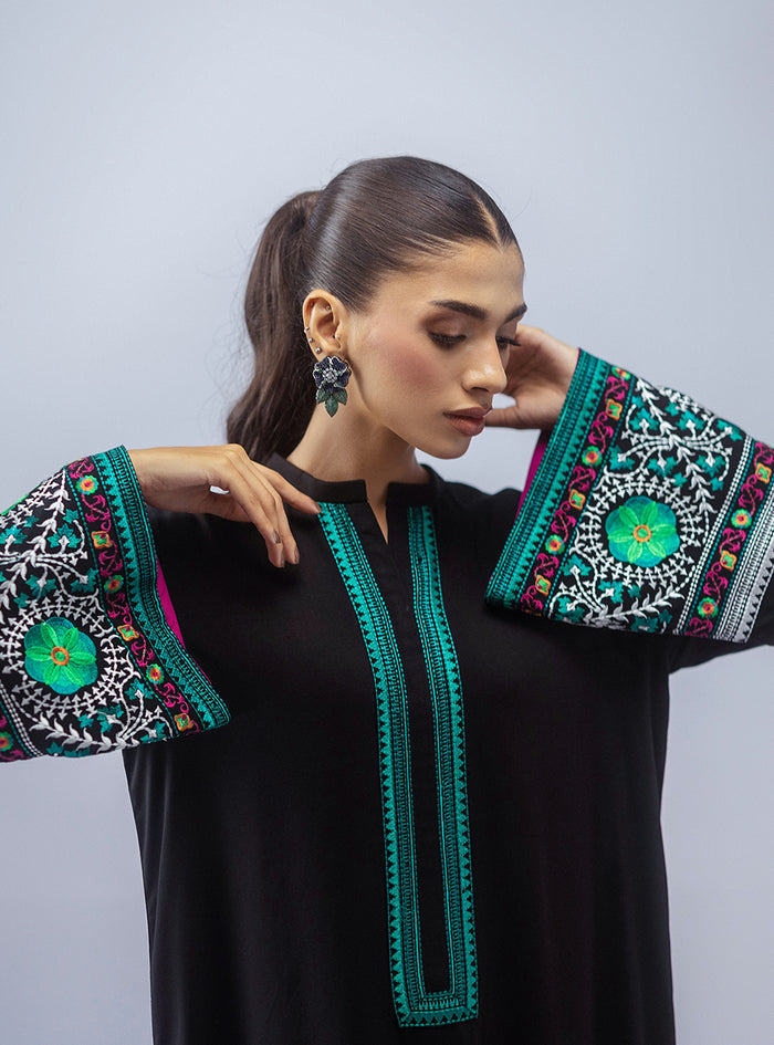 Zainab Chottani | Aara Moonsoon Edit | Midnight Meadow by Zainab Chottani - Designer Dress  - Type : Ladies Clothes - Available at Libayah - 100% Original 