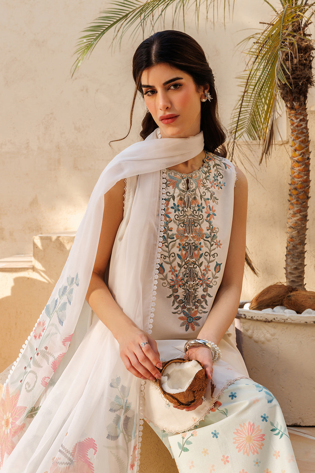 Iznik | Printed Lawn 26 | UE-667 Printed Lawn by Iznik - Designer Dress  - Type : Ladies Clothes - Available at Libayah - 100% Original 