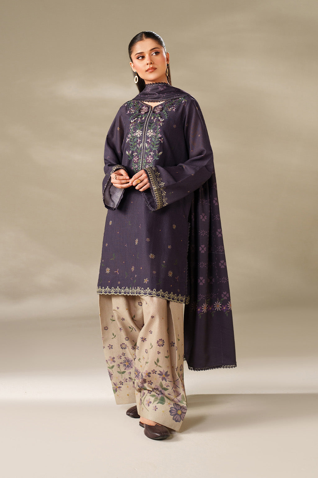 Iznik | Winter Chapter 25 | UE-568 Printed Khaddar by Iznik - Designer Dress - Type : Ladies Clothes - Available at Libayah - 100% Original 