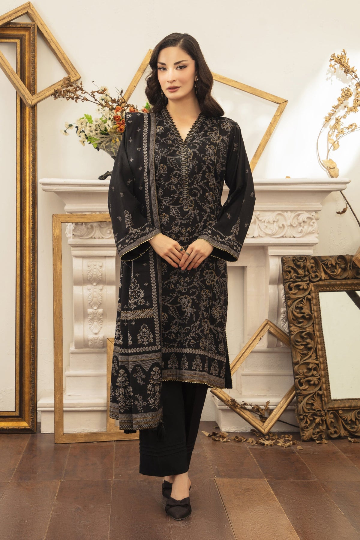 0263-A – authentic Pakistani dress from the LSM Winter Marina 25 collection for women in the UK