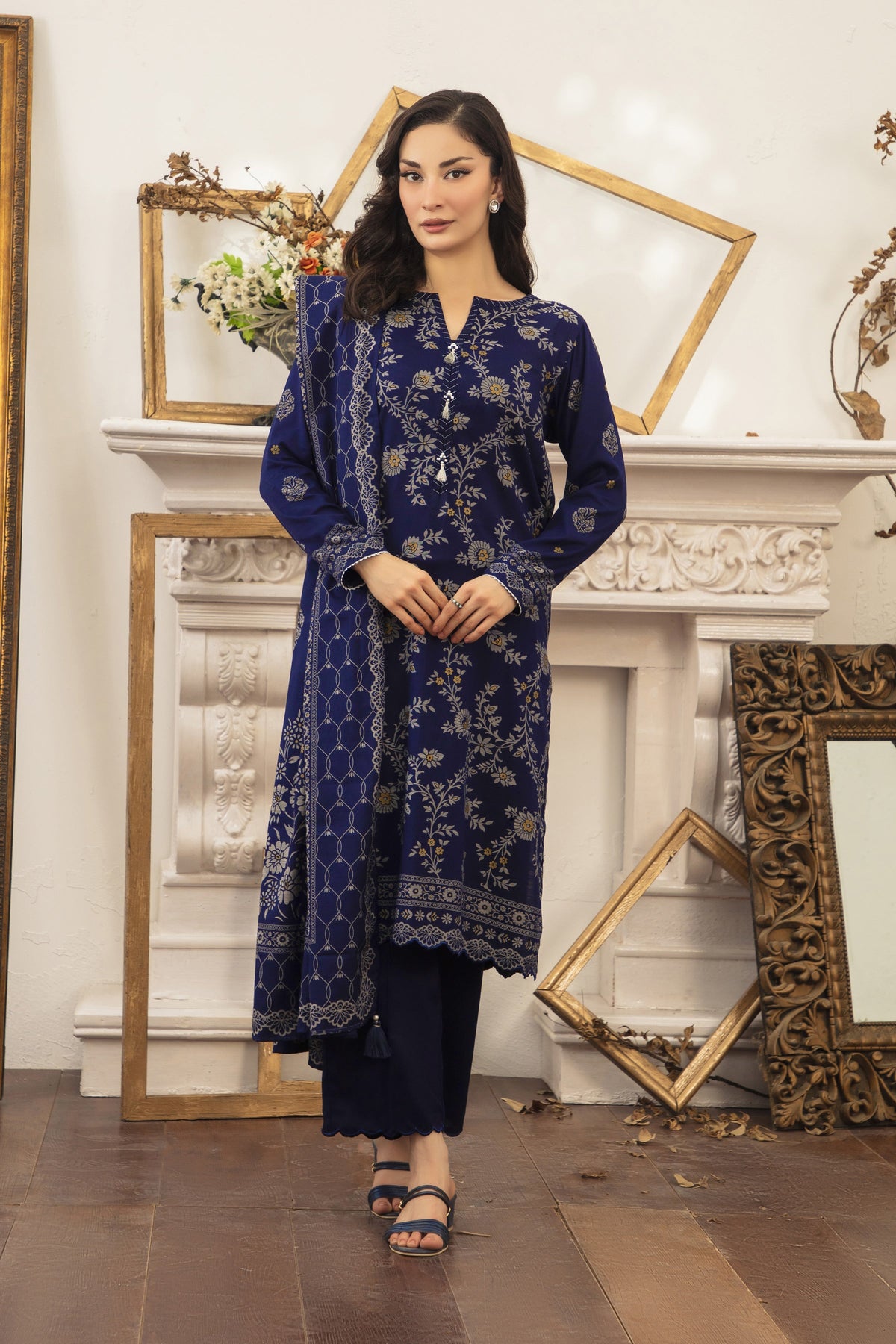 0266-A – authentic Pakistani dress from the LSM Winter Marina 25 collection for women in the UK