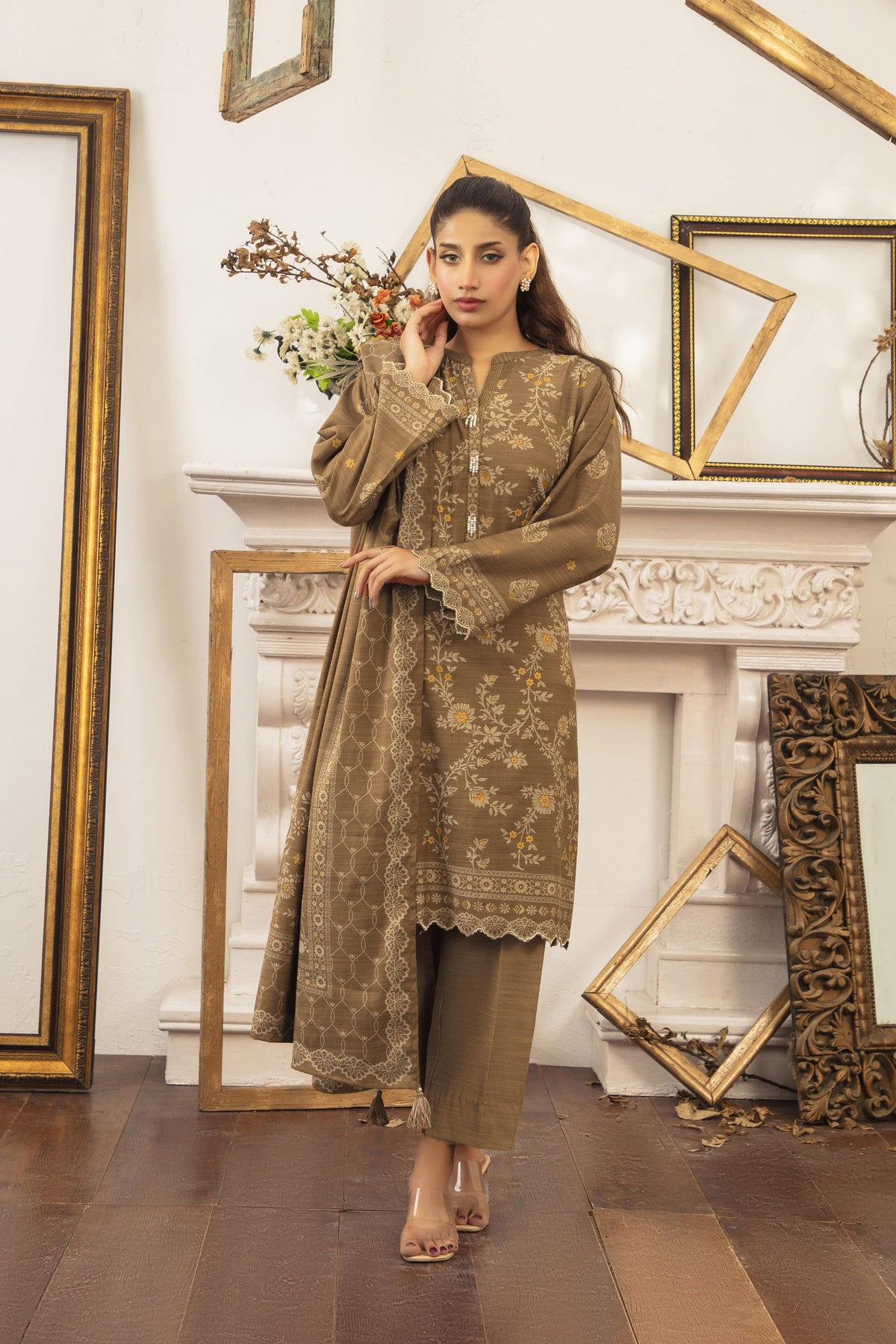 0266-B – authentic Pakistani dress from the LSM Winter Marina 25 collection for women in the UK