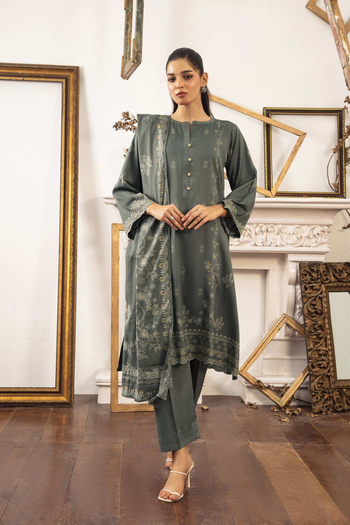 LSM | Winter Marina 25 | 0259-C