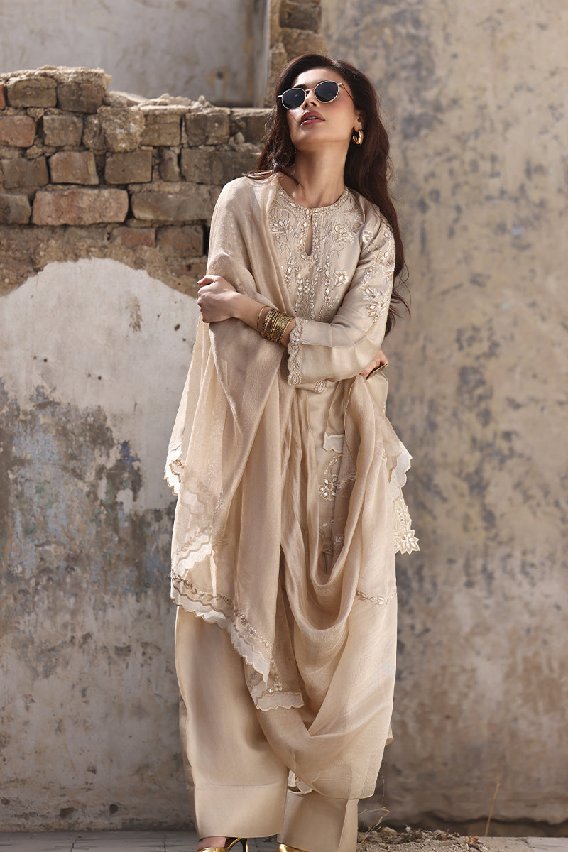 Wardha Saleem | Zimal Luxury Eid Edit 26 | Mahi by Wardha Saleem - Designer Dress  - Type : Ladies Clothes - Available at Libayah - 100% Original 