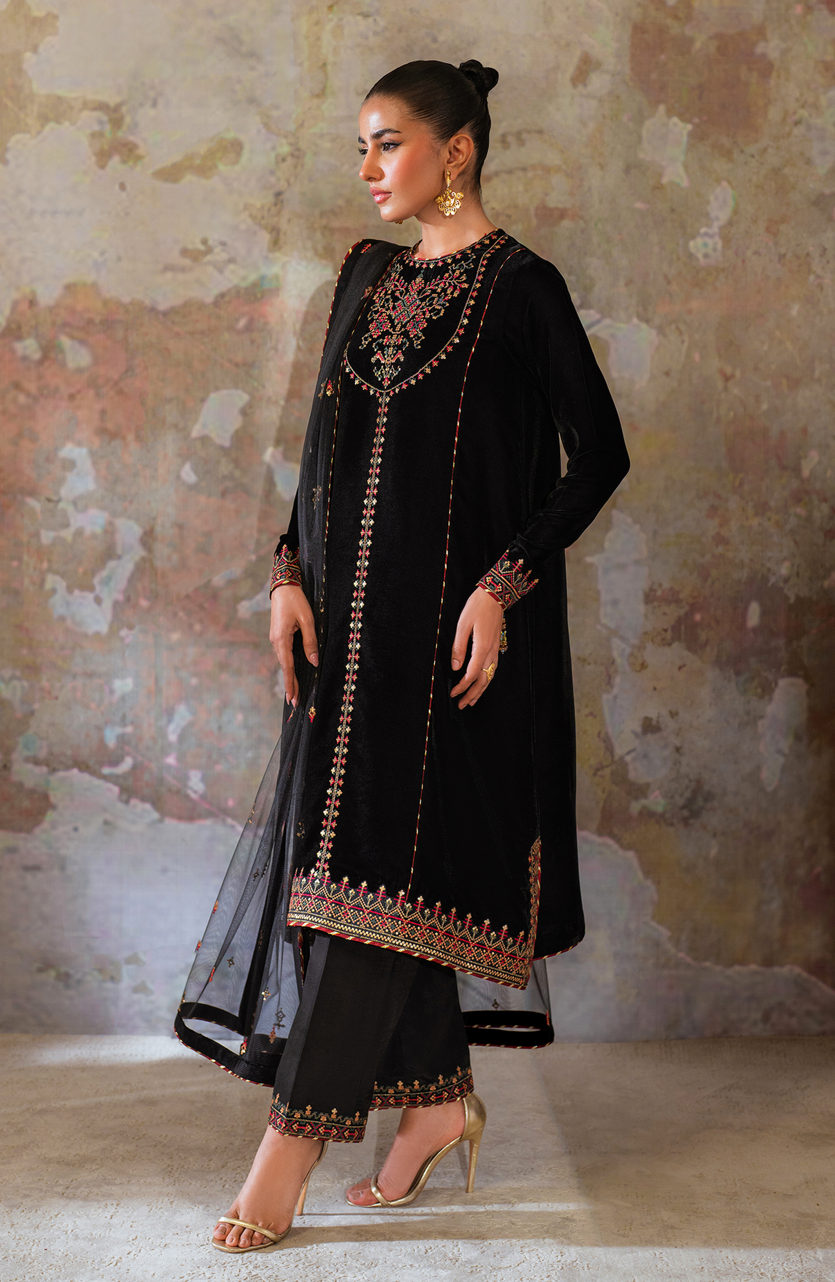 Seran | Velmor Velvet 24 | PERIN by Seran - Designer Dress - Type: Ladies Clothes - Available at Libayah - 100% Original