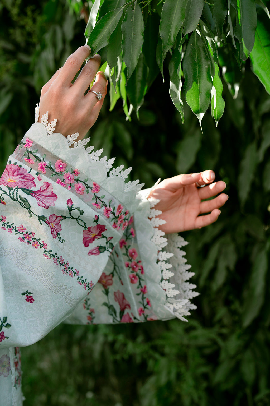 Sardinia | Cocktail Luxury Lawn | ROSA