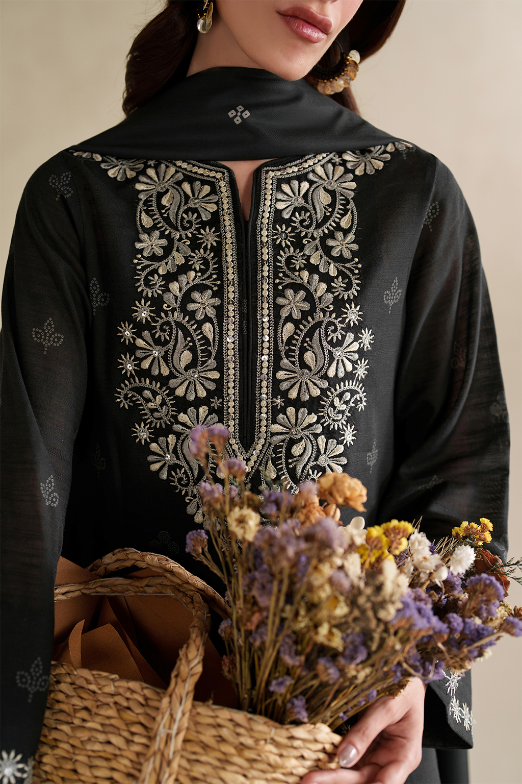 Iznik | Winter Chapter 25 | UE-591 Printed Khaddar by Iznik - Designer Dress - Type : Ladies Clothes - Available at Libayah - 100% Original 