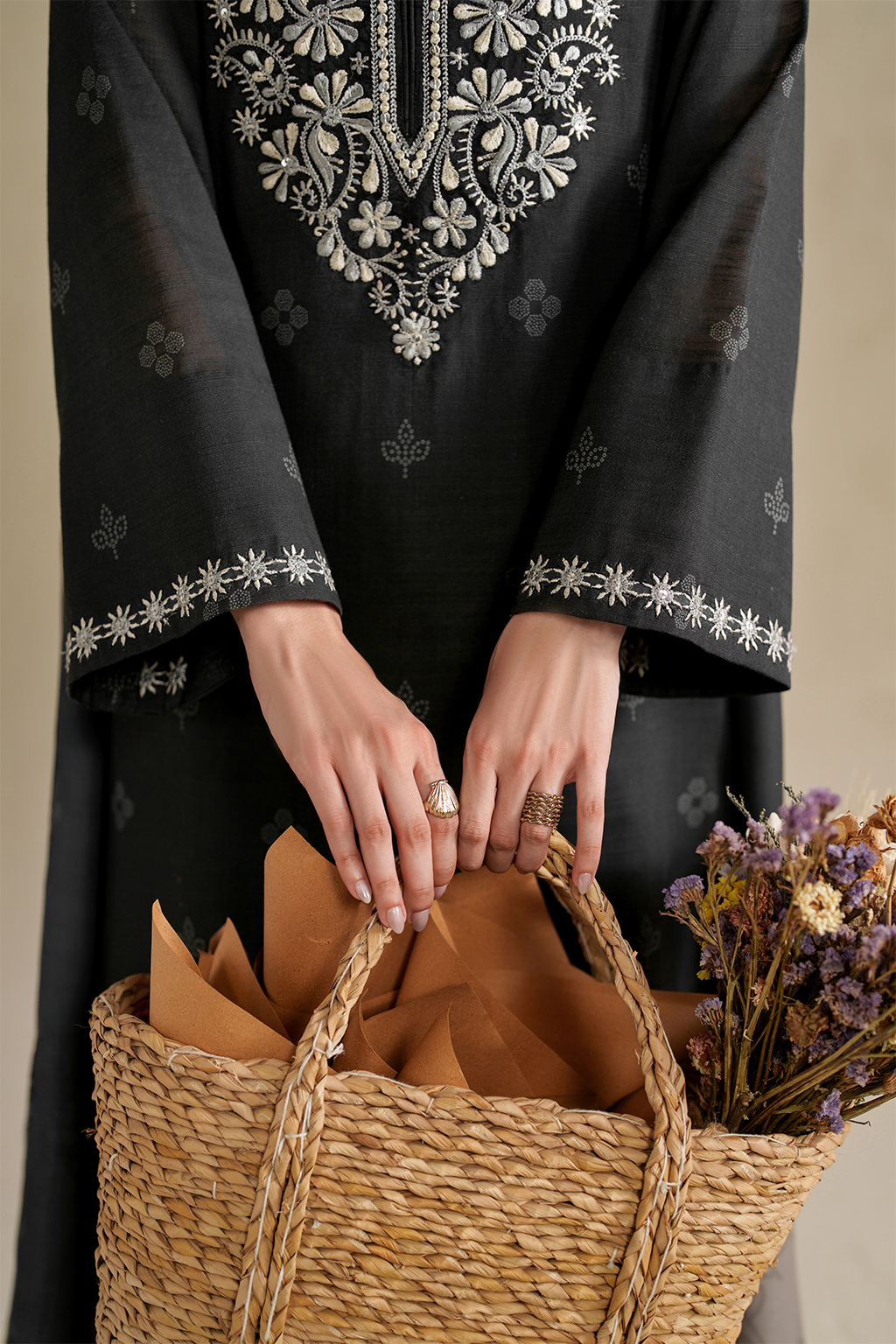 Iznik | Winter Chapter 25 | UE-591 Printed Khaddar by Iznik - Designer Dress - Type : Ladies Clothes - Available at Libayah - 100% Original 