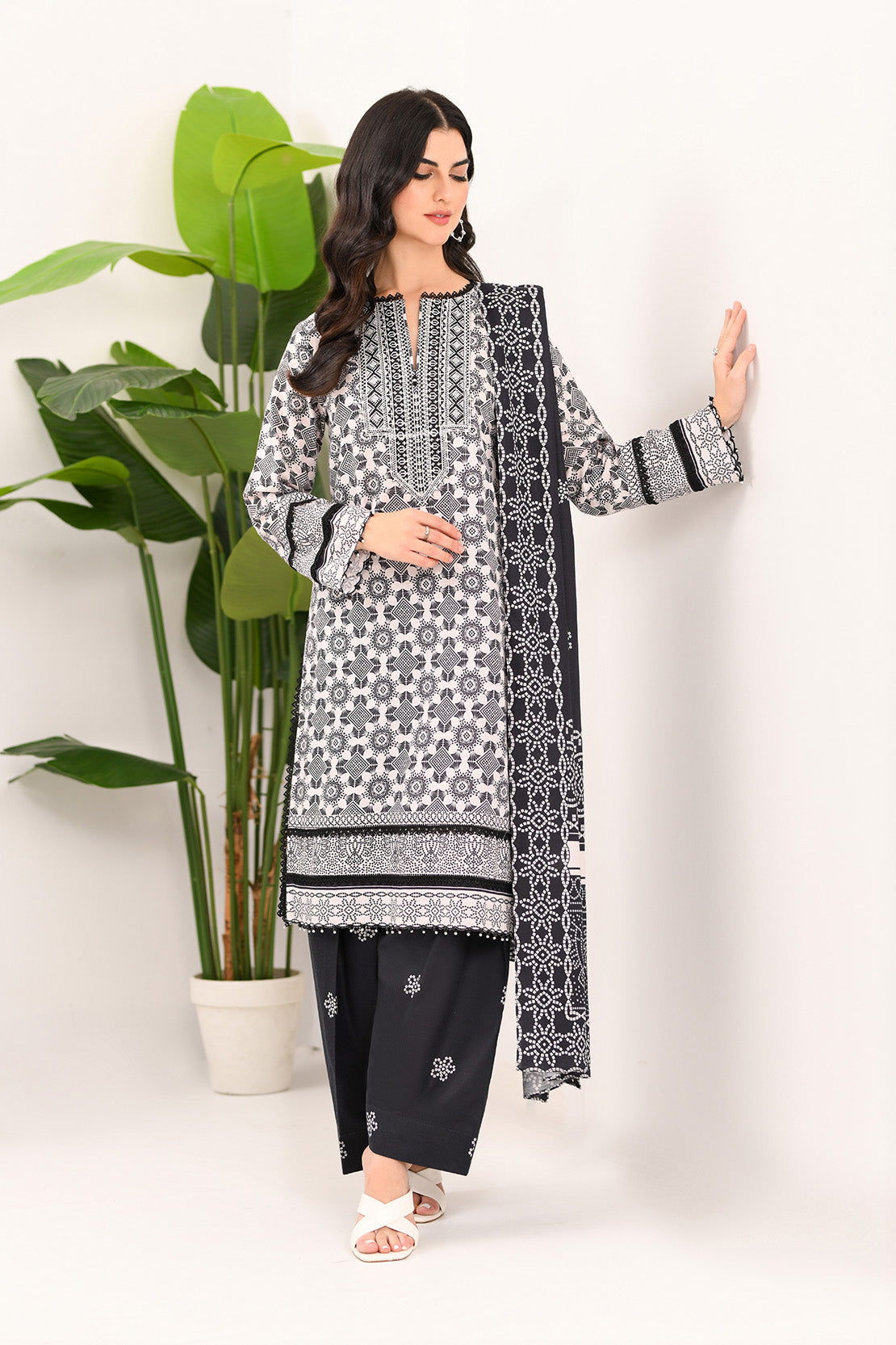 So Kamal | Winter Khaddar | KHADDAR SUIT SK22 by So Kamal - Designer Dress - Type: Ladies Clothes - Available at Libayah - 100% Original