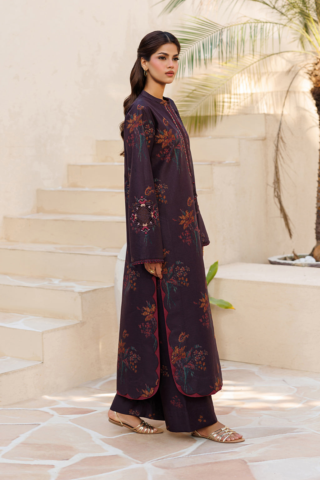 Iznik | Printed Lawn 26 | UE-664 Printed Lawn by Iznik - Designer Dress  - Type : Ladies Clothes - Available at Libayah - 100% Original 