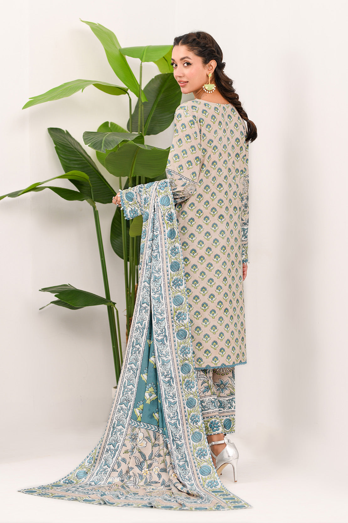 So Kamal | Winter Khaddar | KHADDAR SUIT SK16 by So Kamal - Designer Dress - Type: Ladies Clothes - Available at Libayah - 100% Original