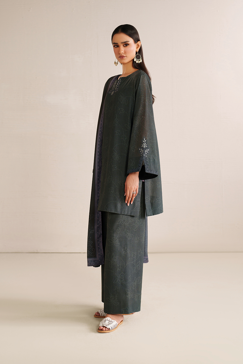 Iznik | Winter Chapter 25 | UE-572 Printed Khaddar by Iznik - Designer Dress - Type : Ladies Clothes - Available at Libayah - 100% Original 