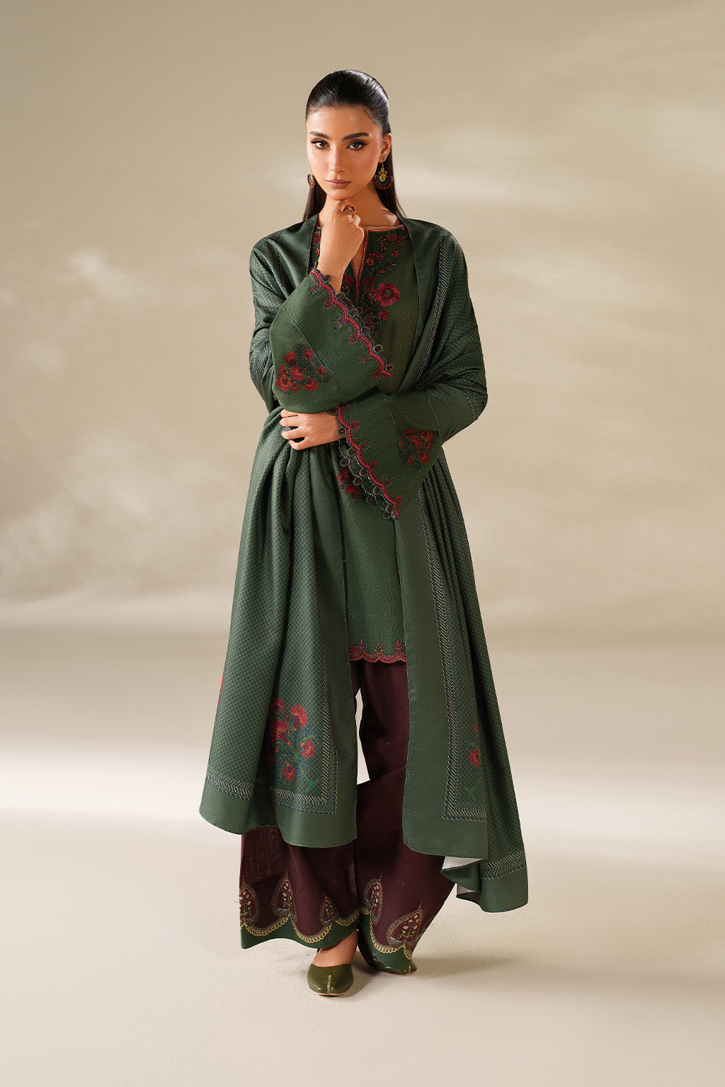 Iznik | Winter Chapter 25 | UE-561 Printed Khaddar by Iznik - Designer Dress - Type : Ladies Clothes - Available at Libayah - 100% Original 