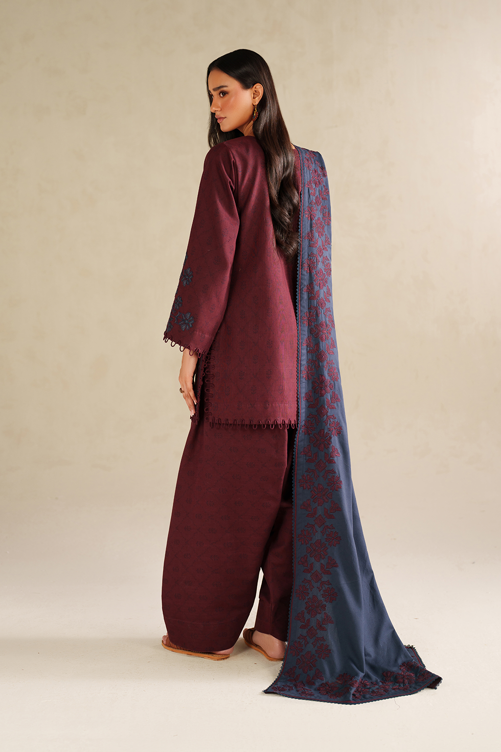 Iznik | Winter Chapter 25 | UE-592 Printed Khaddar by Iznik - Designer Dress - Type : Ladies Clothes - Available at Libayah - 100% Original 