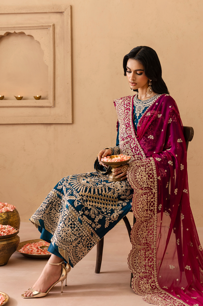 KAVYA – authentic Pakistani formal dress from the Emaan Adeel Sheherzadi Formals 25 collection for women in the UK.