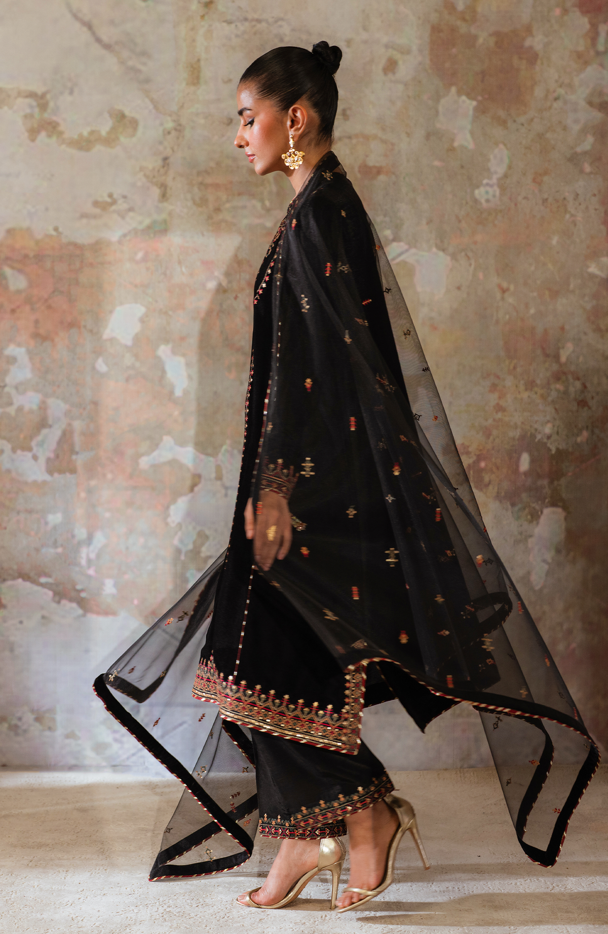 Seran | Velmor Velvet 24 | PERIN by Seran - Designer Dress - Type: Ladies Clothes - Available at Libayah - 100% Original