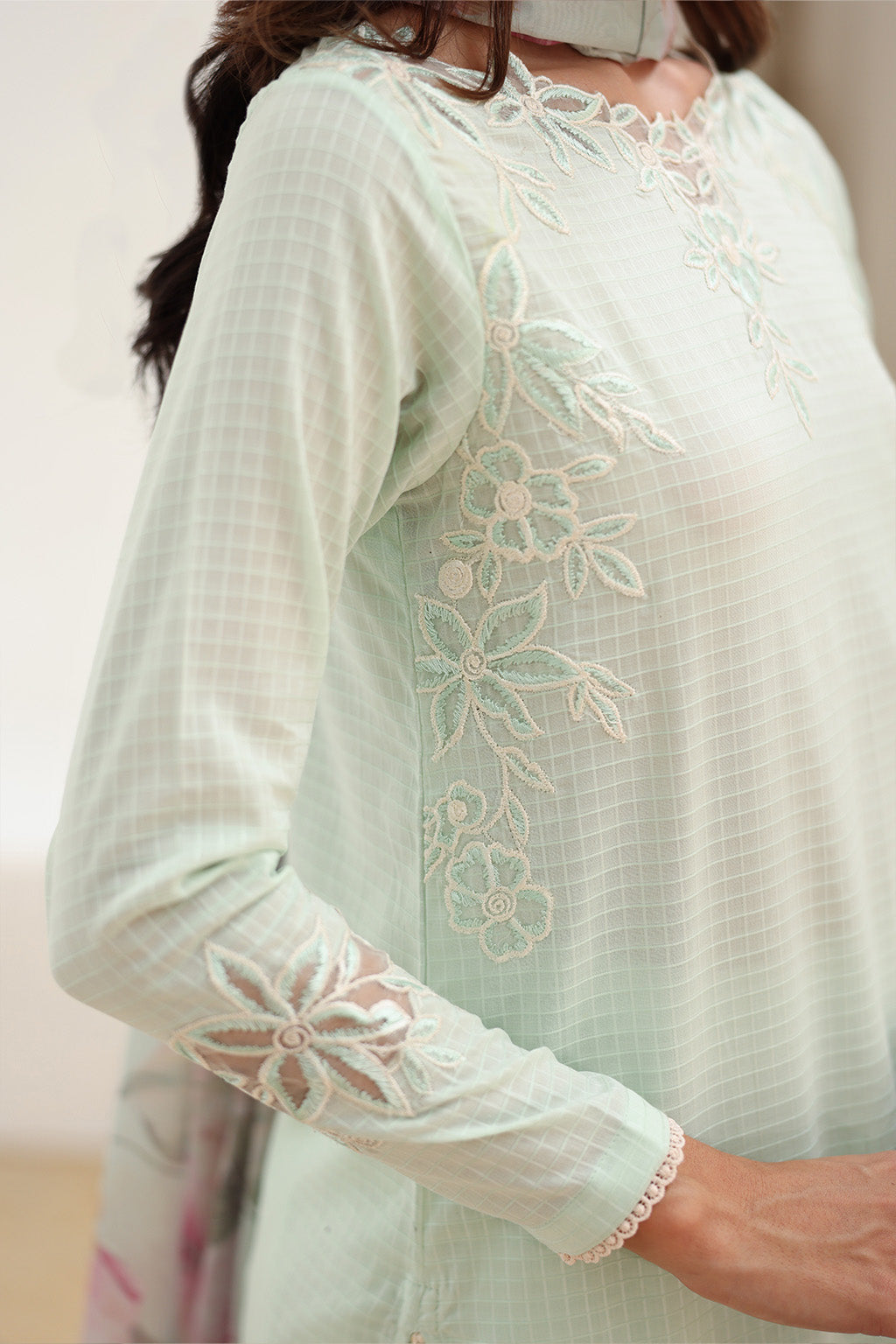 Iznik | lawn 26 | UE-521 by Iznik - Designer Dress  - Type : Ladies Clothes - Available at Libayah - 100% Original 