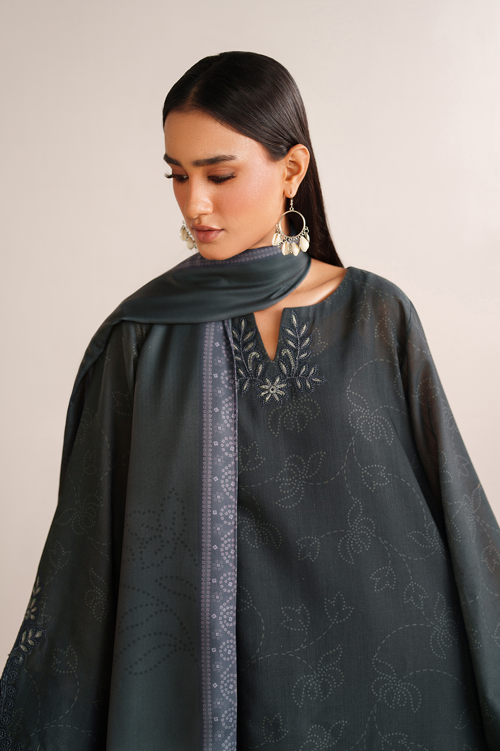Iznik | Winter Chapter 25 | UE-572 Printed Khaddar by Iznik - Designer Dress - Type : Ladies Clothes - Available at Libayah - 100% Original 
