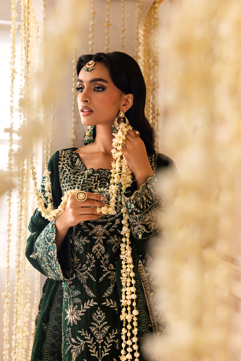 VANIA – authentic Pakistani formal dress from the Emaan Adeel Sheherzadi Formals 25 collection for women in the UK.