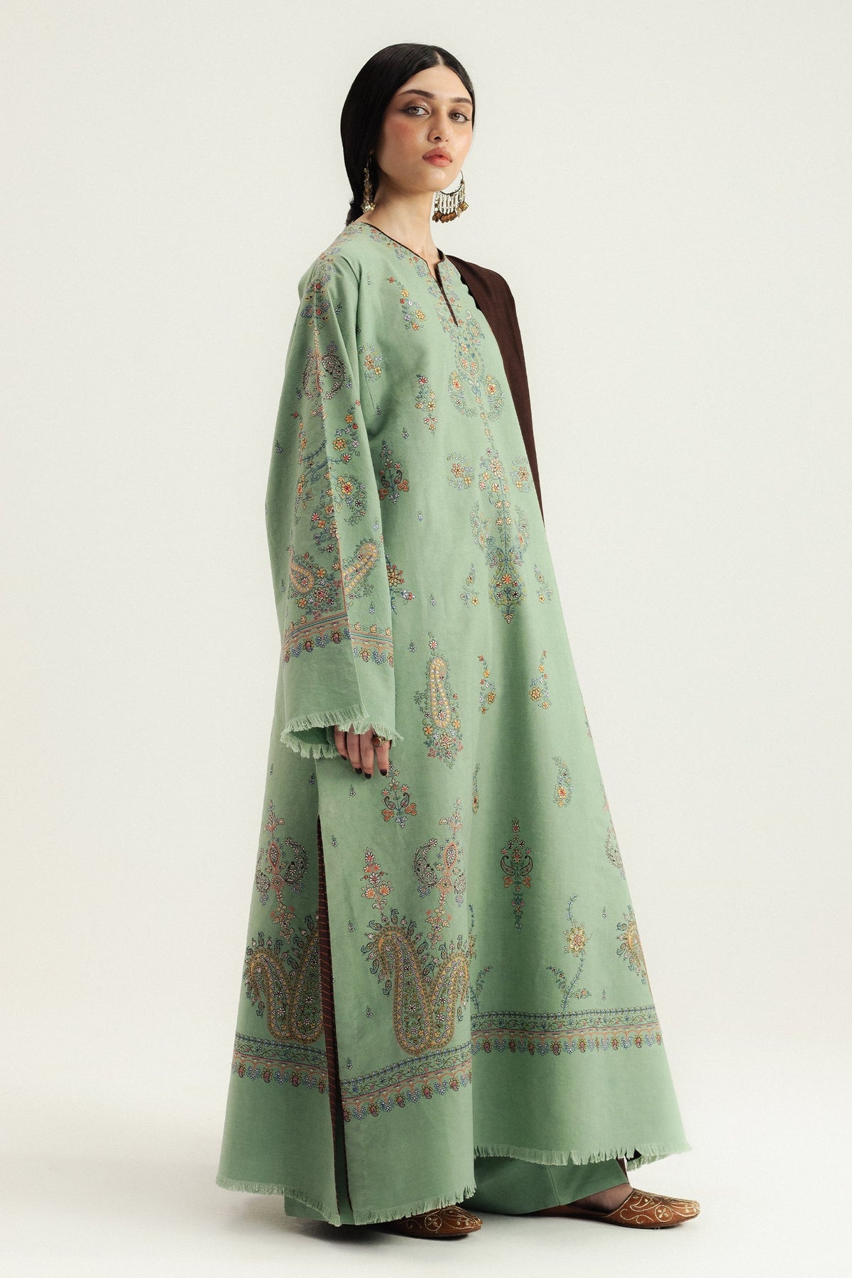 Keran – authentic Pakistani dress from the Zara Shahjahan Winter 25 collection for women in the UK.