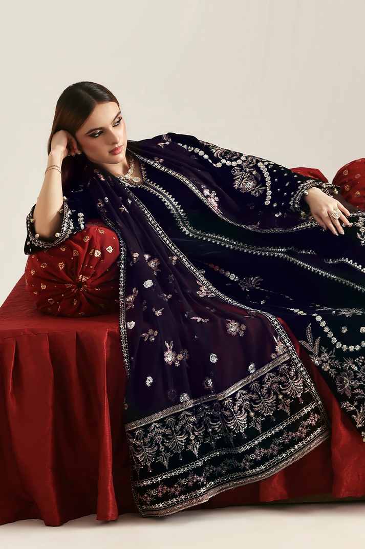 DILNAR – authentic Pakistani formal dress from the Emaan Adeel Zarposh Velvet 25 collection for women in the UK.