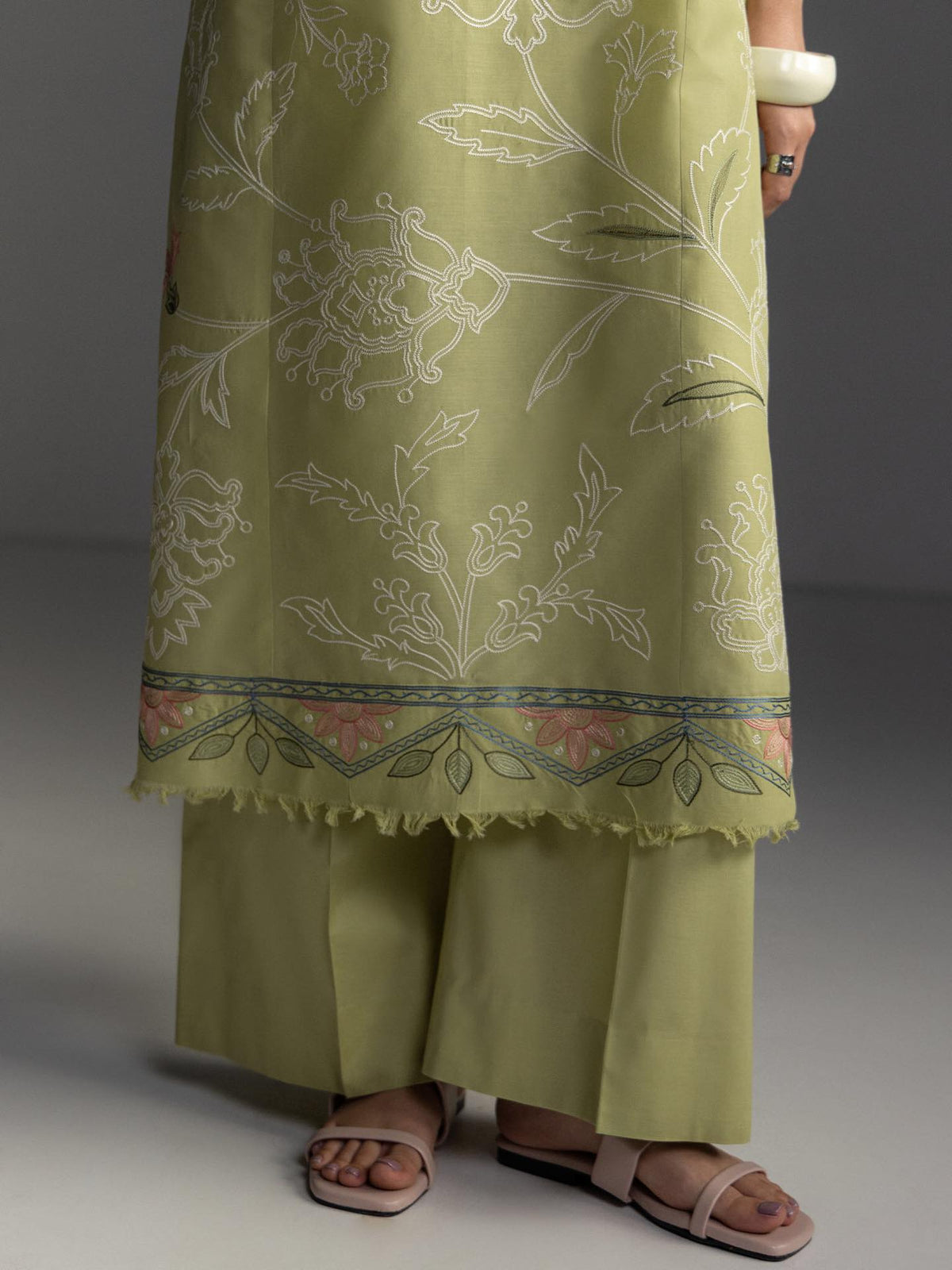 Zara Shahjahan | Coco Lawn 26 | Isla-4B - by Libayah - Registered Vendor of : Zara Shahjahan - 100% Original Designer Dress