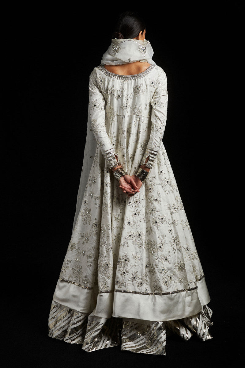 Zara Shahjahan | Chandni Raat Formals 2024 | SHAAM by Zara Shahjahan - Designer Dress - Type: Ladies Clothes - Available at Libayah - 100% Original