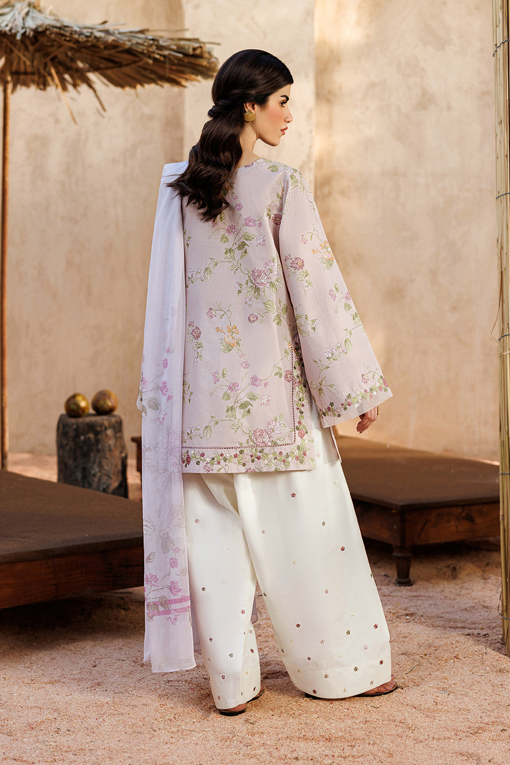 Iznik | Printed Lawn 26 | UE-661 Printed Lawn by Iznik - Designer Dress  - Type : Ladies Clothes - Available at Libayah - 100% Original 