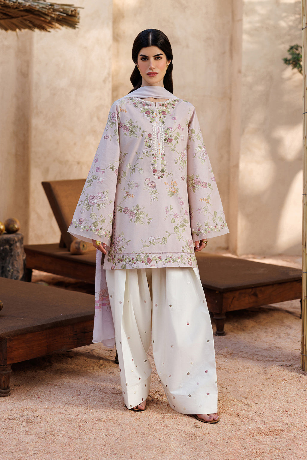 Iznik | Printed Lawn 26 | UE-661 Printed Lawn by Iznik - Designer Dress  - Type : Ladies Clothes - Available at Libayah - 100% Original 