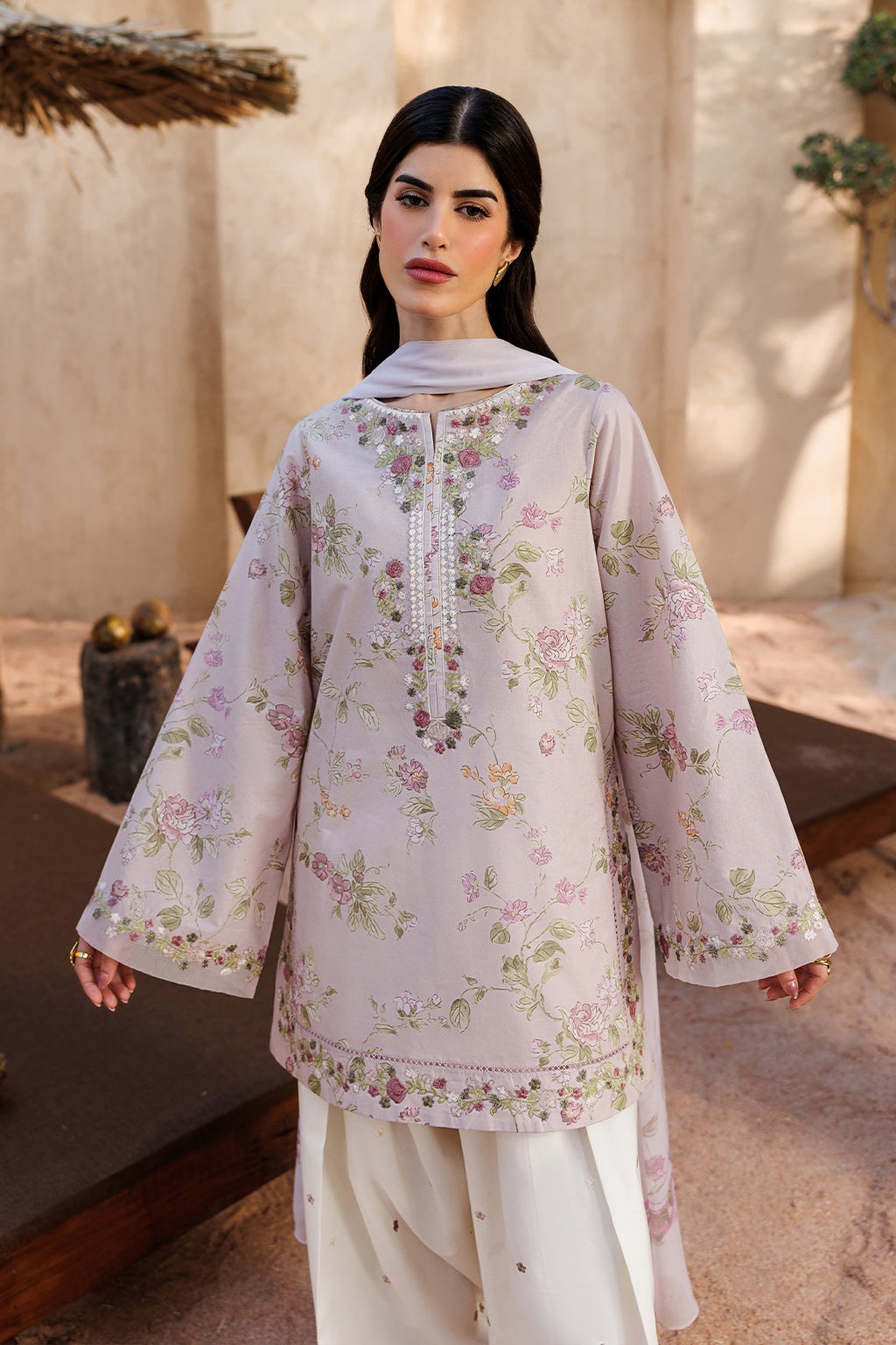 Iznik | Printed Lawn 26 | UE-661 Printed Lawn by Iznik - Designer Dress  - Type : Ladies Clothes - Available at Libayah - 100% Original 