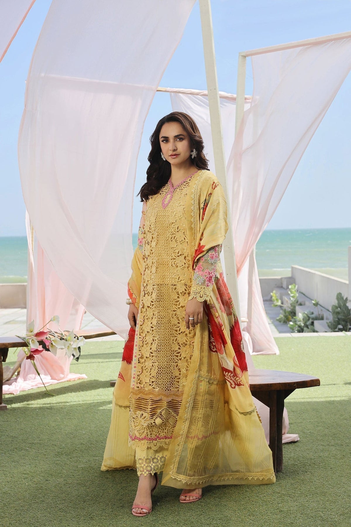 Maryam Hussain | Luxury Lawn 24 | TROPICA
